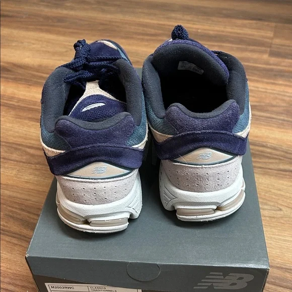 New Balance 2002R - Picture 5 of 7